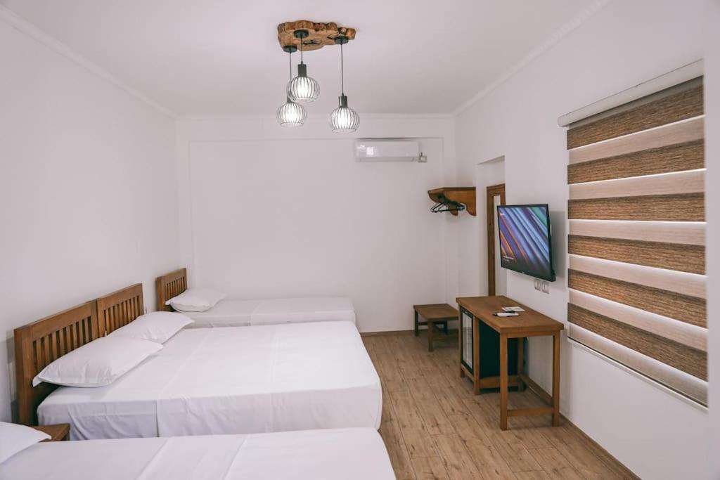 Cereni Guesthouse Berat Exterior foto